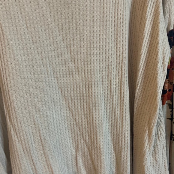 EUC waffle knit top with patterned sleeves - Picture 5 of 5